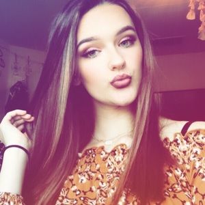 Meet your Posher, Gabriella